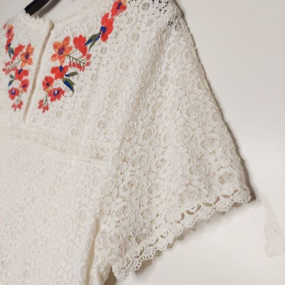 ALTAR'D STATE Beautiful Lace Overlay Embroidered Babydoll Dress Sz Small - Picture 4 of 6